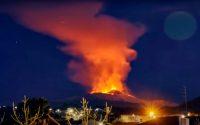 Etna sumendia erupzioan berriz