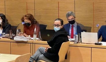 Espainiako Barne Ministerioak ezkutatu egin du gizonezko hiltzaile eta bortxatzaile bat emakumeen kartzela batean ote dagoen