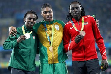 Rio 2016, 800 metroen podiuma, urrea, zilarra, brontzea, hurrenez hurren Caster Semenya, Francine Niyonsaba eta Margaret Wambui, hirurak XY gizonezkoak